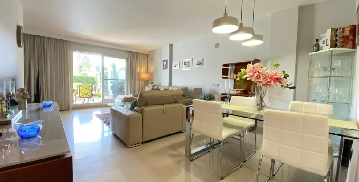 Sale of ground floor apartment in Estepona 3
