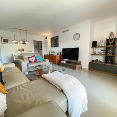 Sale of ground floor apartment in Estepona