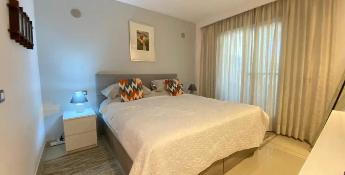 Sale of ground floor apartment in Estepona 10