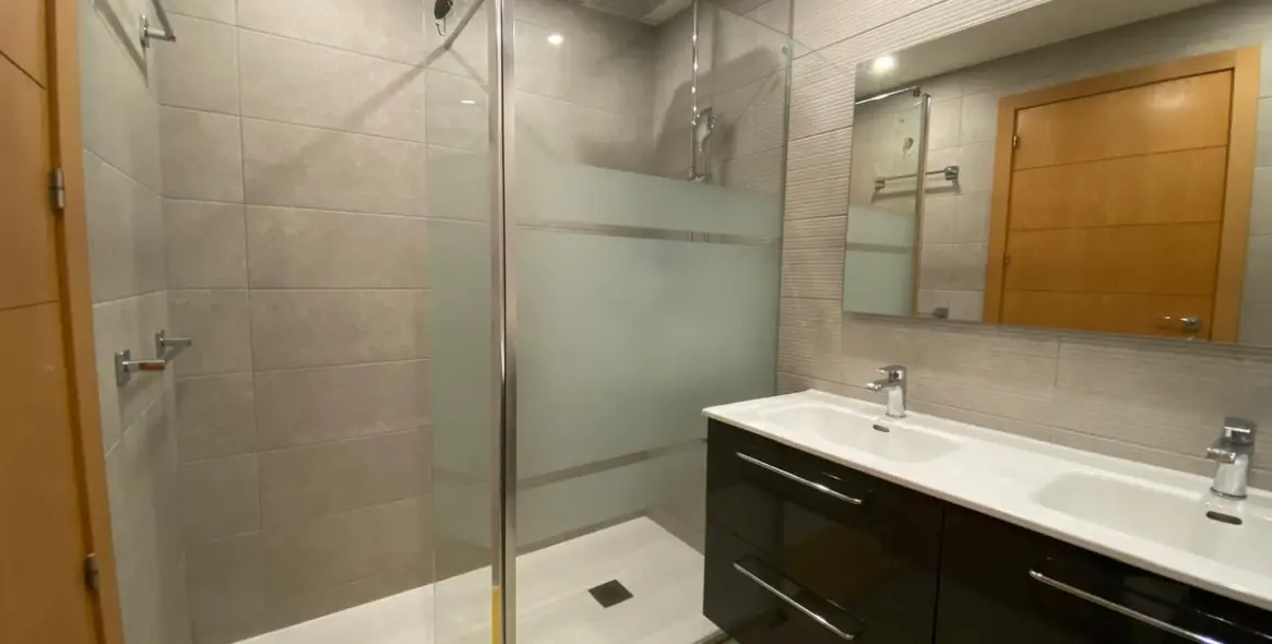 Sale of ground floor apartment in Estepona 13