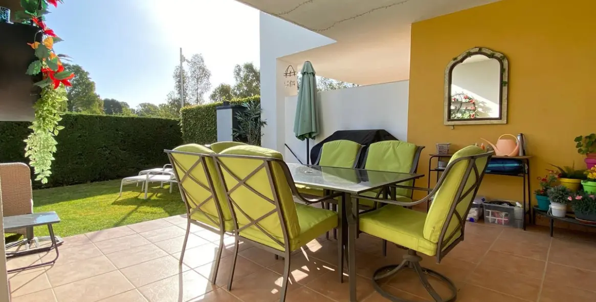 Sale of ground floor apartment in Estepona 17