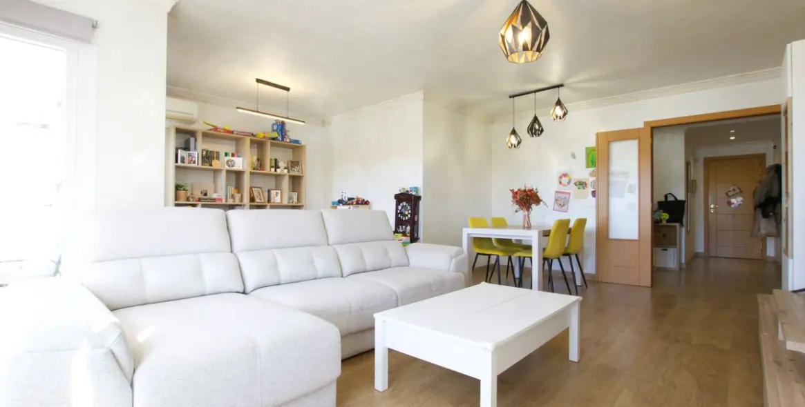 Продажа апартаментов на среднем этаже в Nueva Andalucía 1