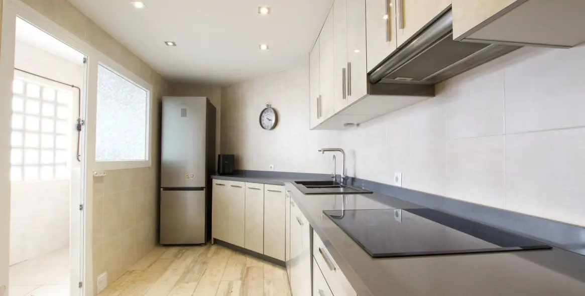 Продажа апартаментов на среднем этаже в Nueva Andalucía 18