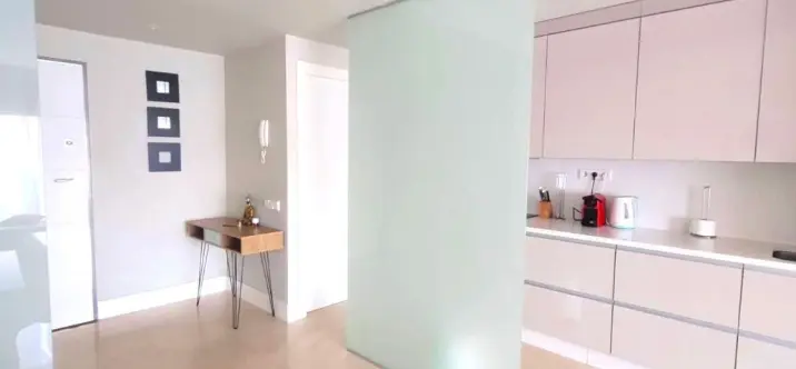 Venta de apartamento en planta baja en Selwo 4