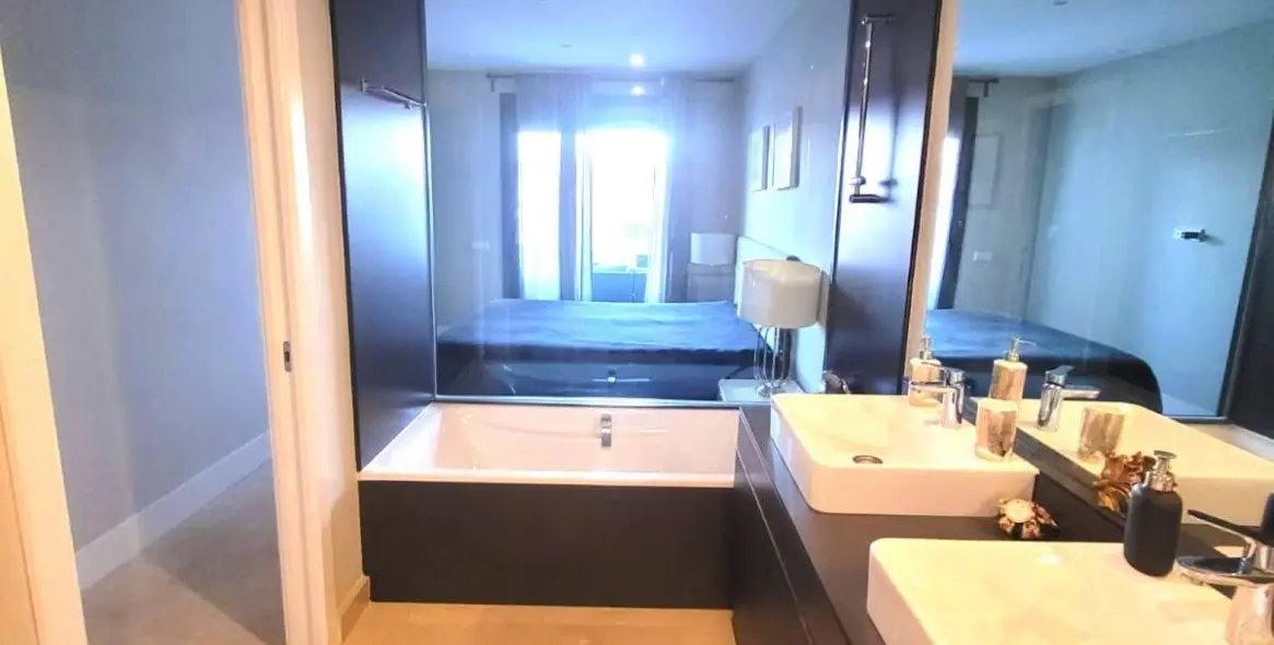 Venta de apartamento en planta baja en Selwo 11