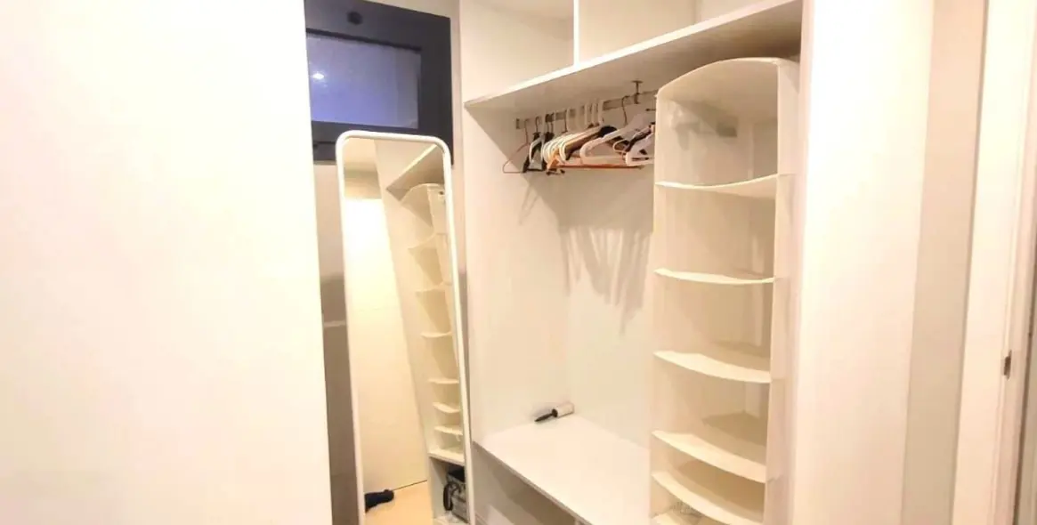 Venta de apartamento en planta baja en Selwo 20