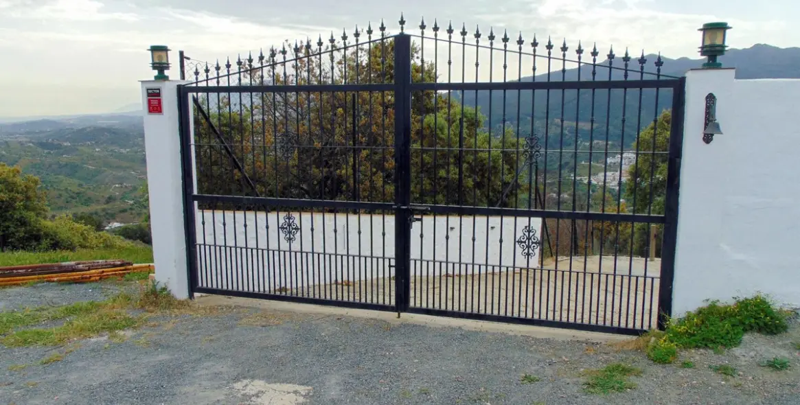 Продажа финки в Monda 31