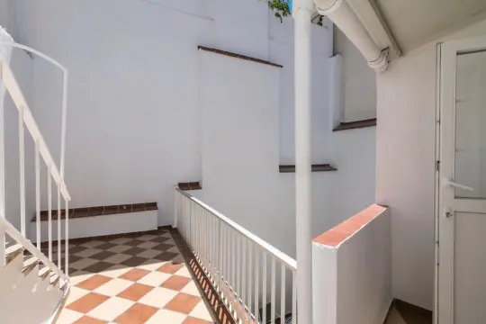 Image 18 thumb