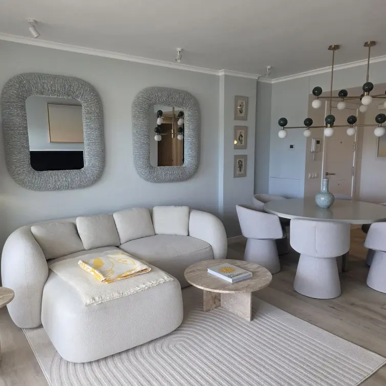 Sale of middle floor apartment in Nueva Andalucía