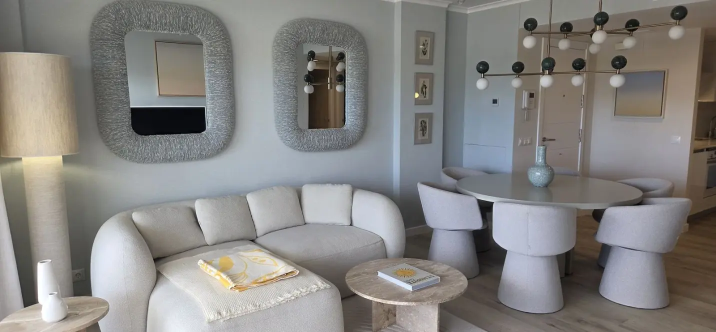 Sale of middle floor apartment in Nueva Andalucía 0