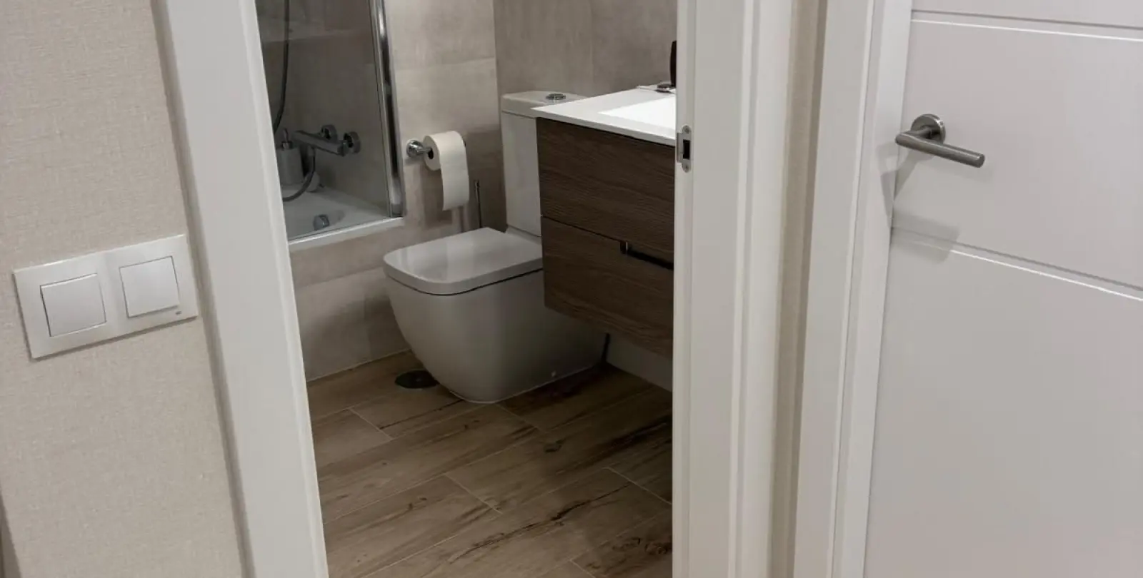 Sale of middle floor apartment in Nueva Andalucía 23
