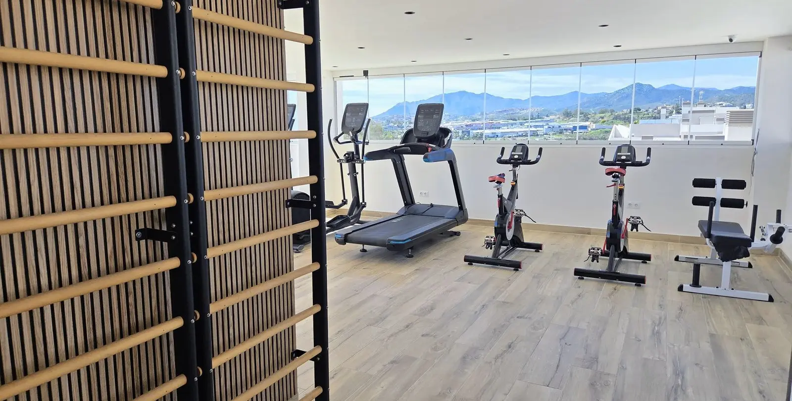 Sale of middle floor apartment in Nueva Andalucía 38