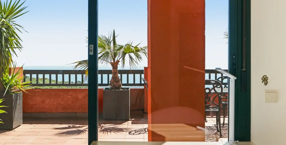 Продажа пентхауса в Calahonda 12