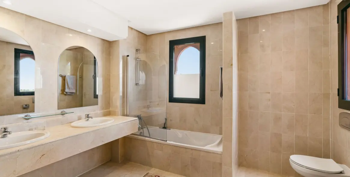 Продажа пентхауса в Calahonda 15