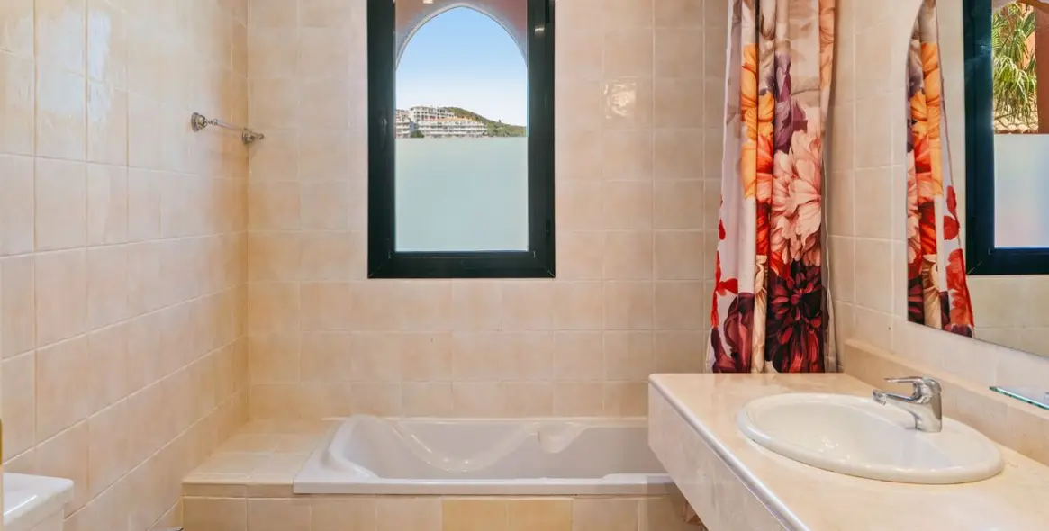 Продажа пентхауса в Calahonda 17