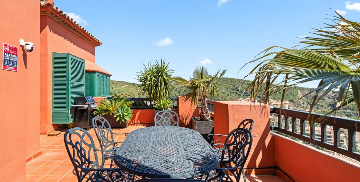 Продажа пентхауса в Calahonda 23