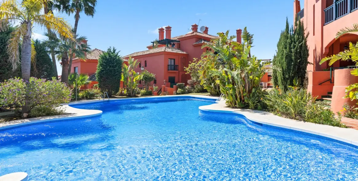 Продажа пентхауса в Calahonda 25