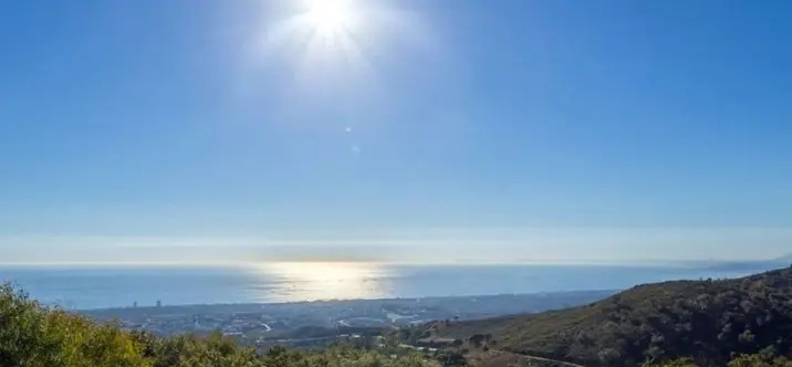 Продажа  жилого участка в La Mairena 0