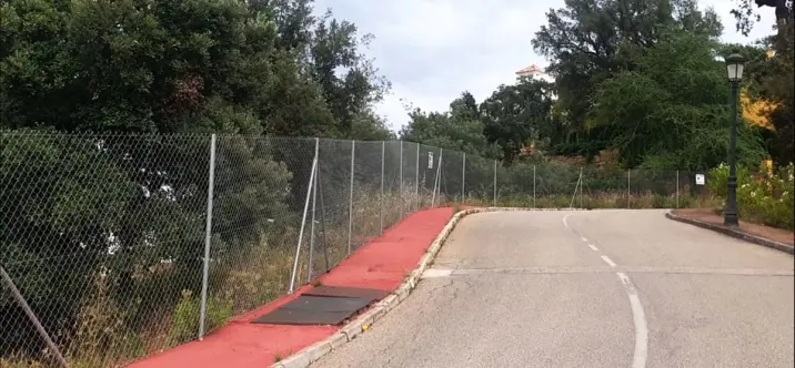 Продажа  жилого участка в La Mairena 4