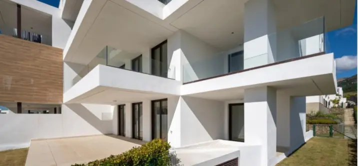 Продажа апартаментов на первом этаже в Fuengirola 1