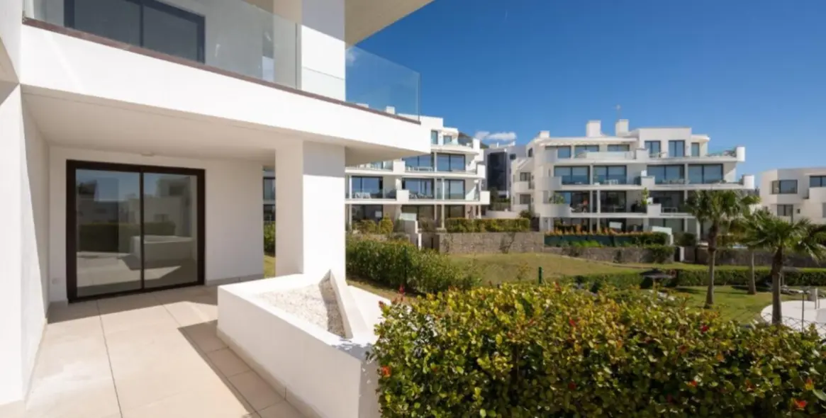 Продажа апартаментов на первом этаже в Fuengirola 3