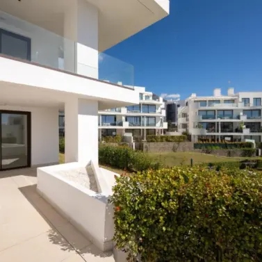 Продажа апартаментов на первом этаже в Fuengirola