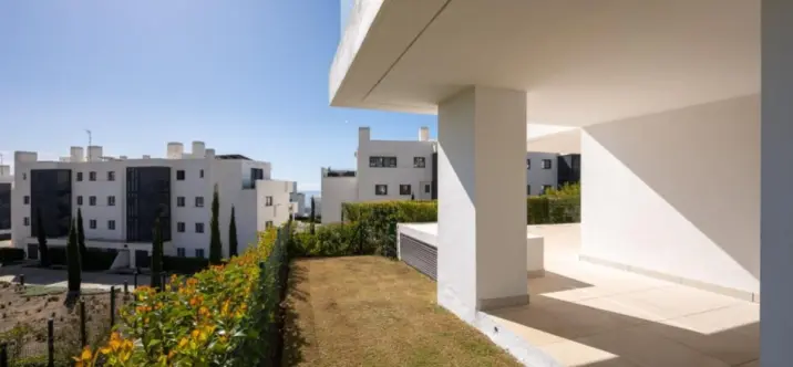 Продажа апартаментов на первом этаже в Fuengirola 3