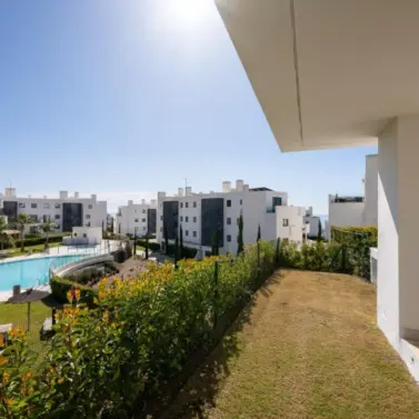 Продажа апартаментов на первом этаже в Fuengirola