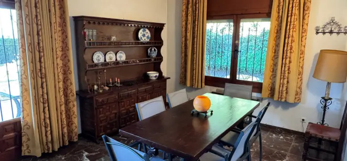 Продажа  отдельно стоящей виллы в Estepona 2