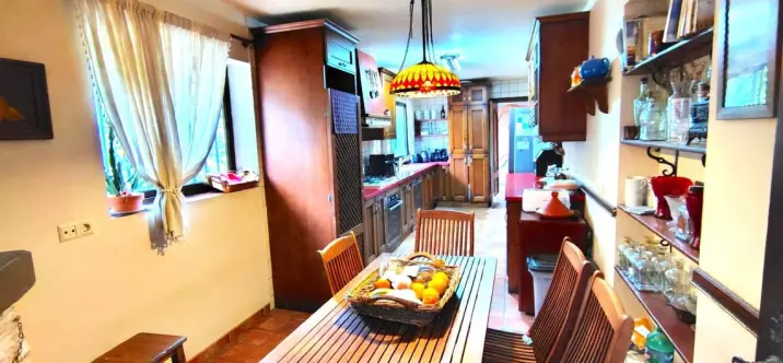 Продажа  отдельно стоящей виллы в Río Real 3