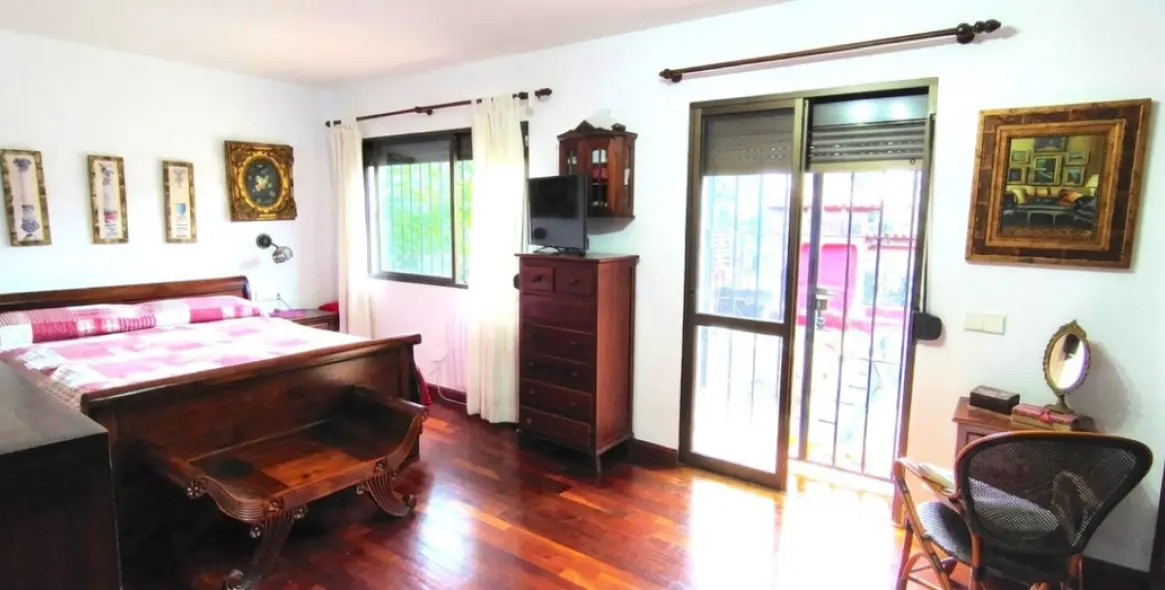 Продажа  отдельно стоящей виллы в Río Real 9