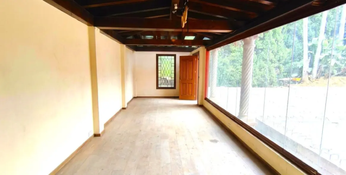 Продажа  отдельно стоящей виллы в Río Real 10