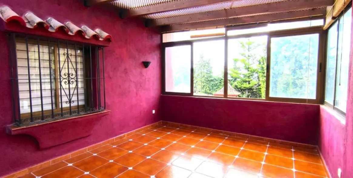 Продажа  отдельно стоящей виллы в Río Real 14