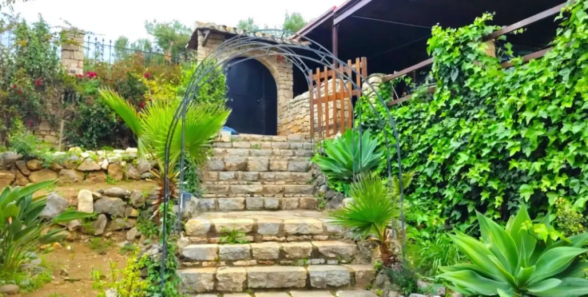 Продажа  отдельно стоящей виллы в Río Real 18