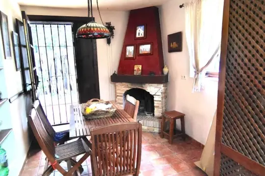 Image 6 thumb