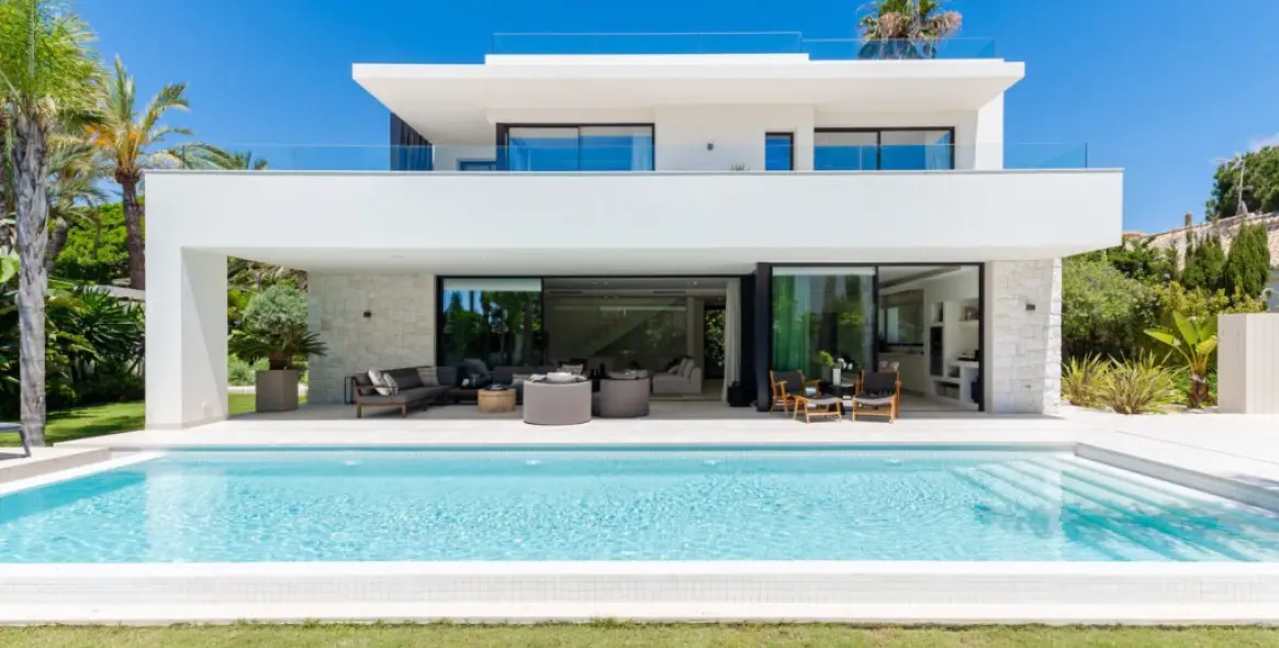 Продажа  отдельно стоящей виллы в Marbesa 1