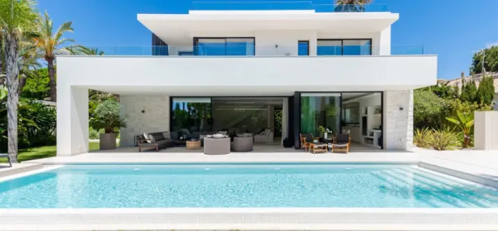 Продажа  отдельно стоящей виллы в Marbesa 0