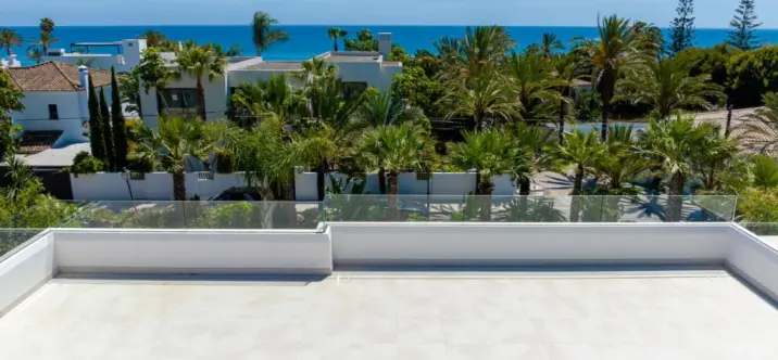 Продажа  отдельно стоящей виллы в Marbesa 1