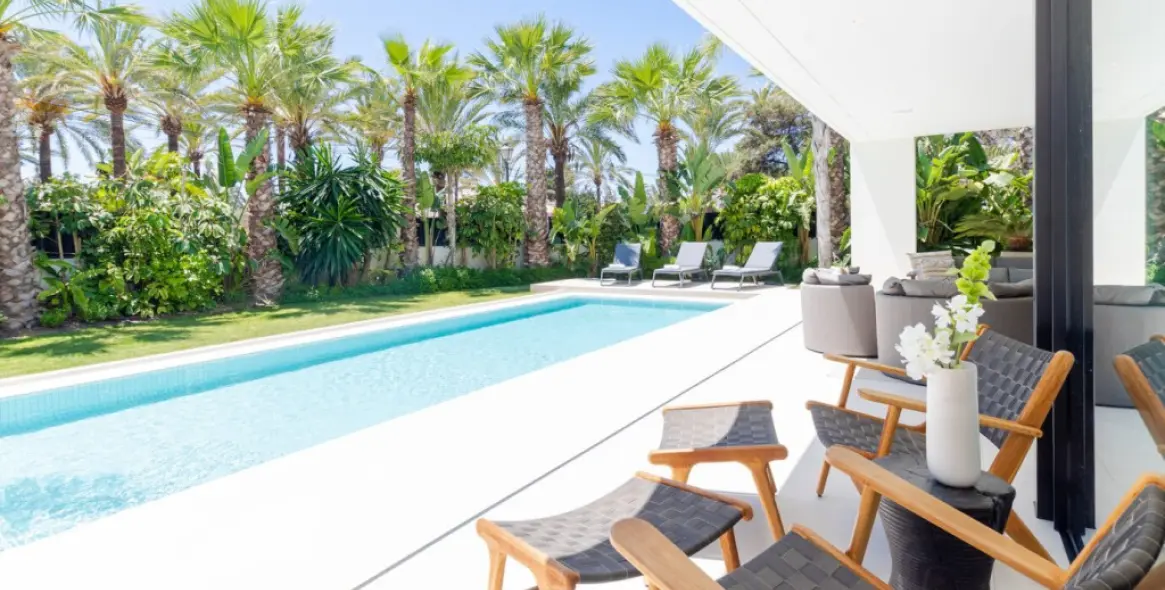 Продажа  отдельно стоящей виллы в Marbesa 3