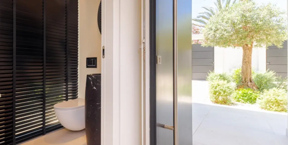 Продажа  отдельно стоящей виллы в Marbesa 13