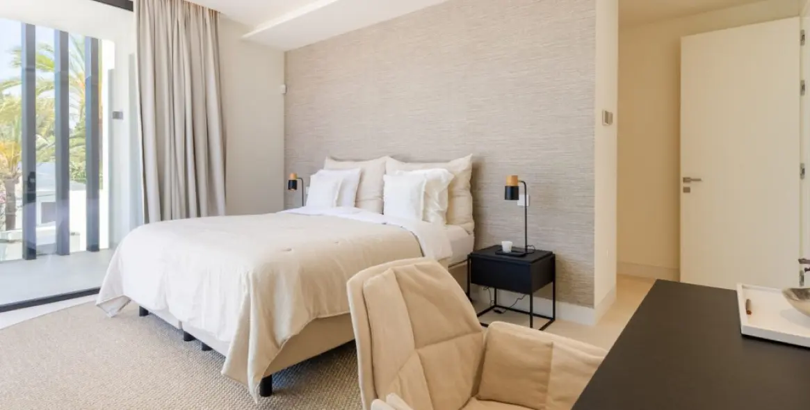 Продажа  отдельно стоящей виллы в Marbesa 20