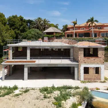 Продажа  отдельно стоящей виллы в El Paraiso