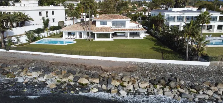 Продажа  отдельно стоящей виллы в Guadalmina Baja 0