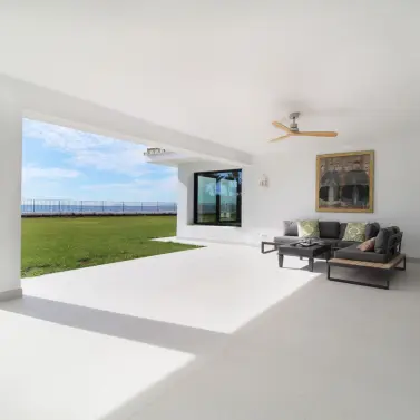 Продажа  отдельно стоящей виллы в Guadalmina Baja