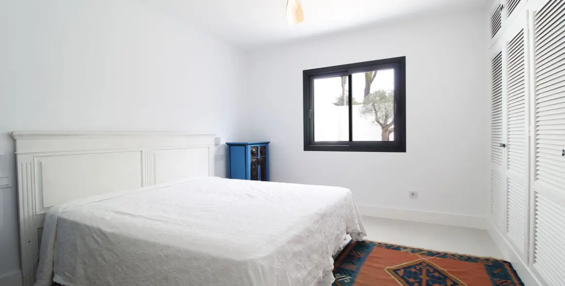 Продажа  отдельно стоящей виллы в Guadalmina Baja 18