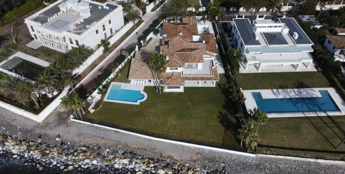 Продажа  отдельно стоящей виллы в Guadalmina Baja 20