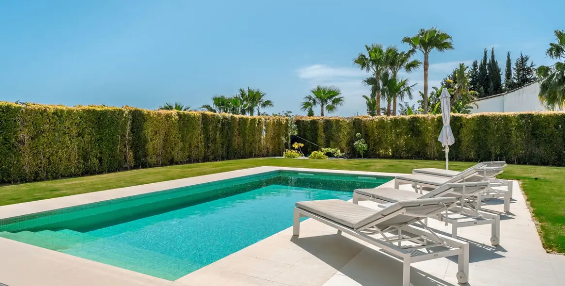 Alquiler a largo plazo de villa independiente en Cancelada 4