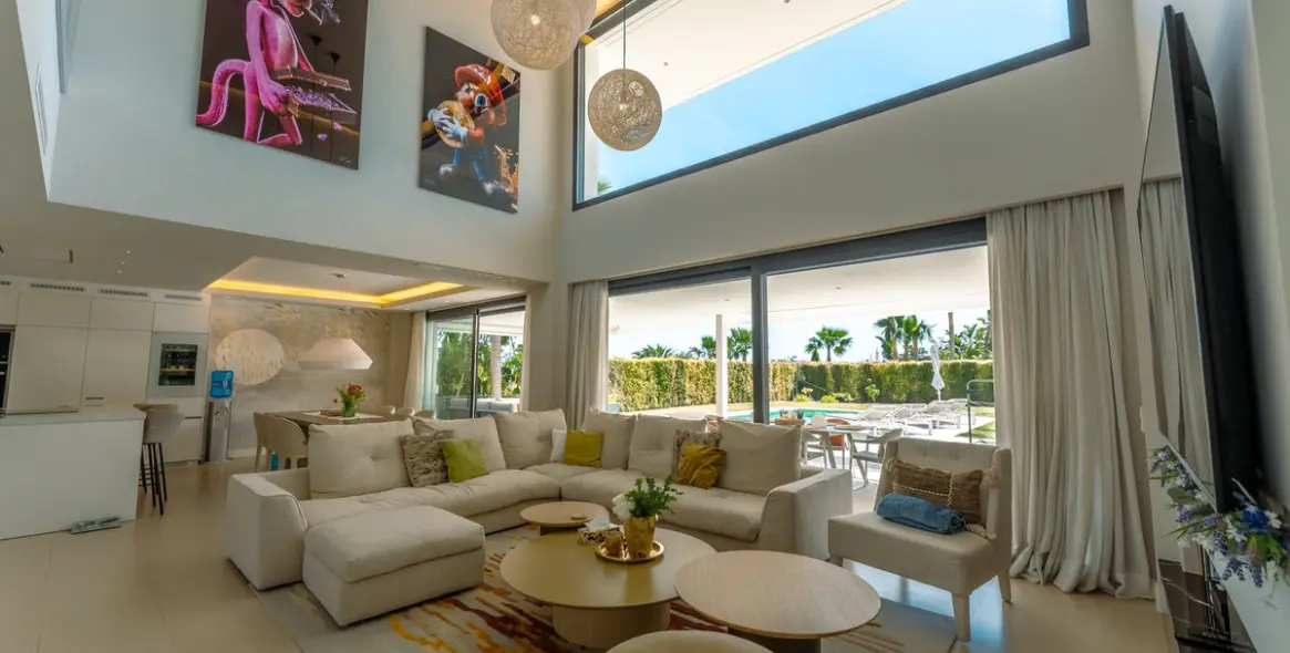 Alquiler a largo plazo de villa independiente en Cancelada 9