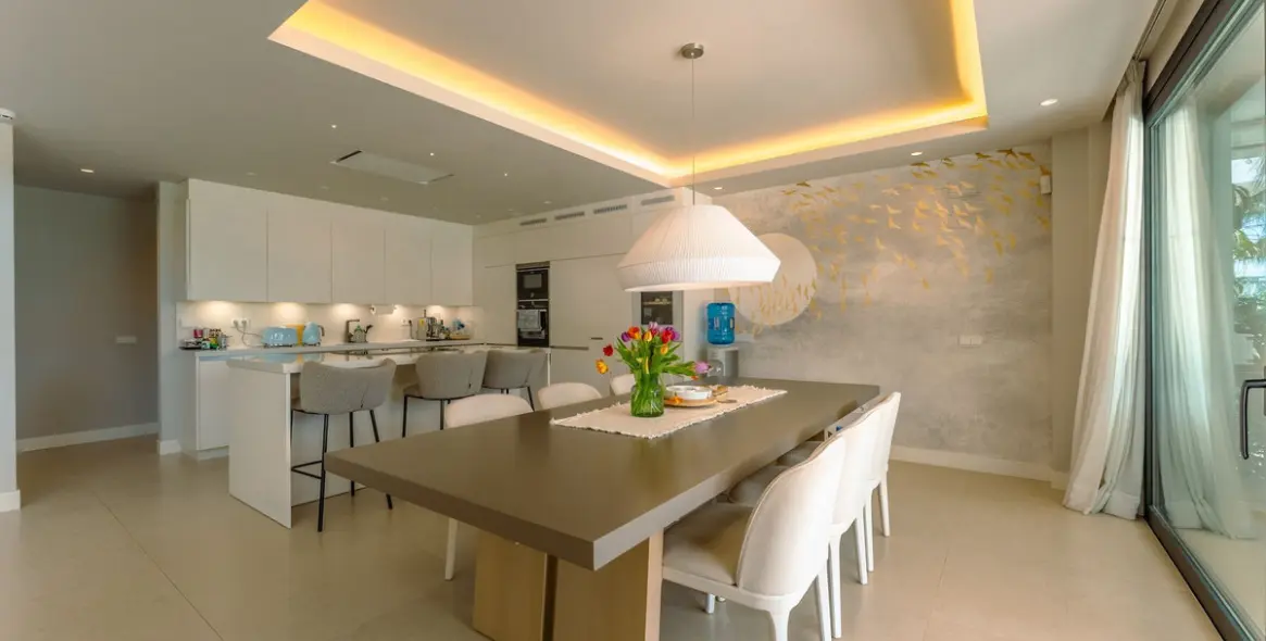 Alquiler a largo plazo de villa independiente en Cancelada 16