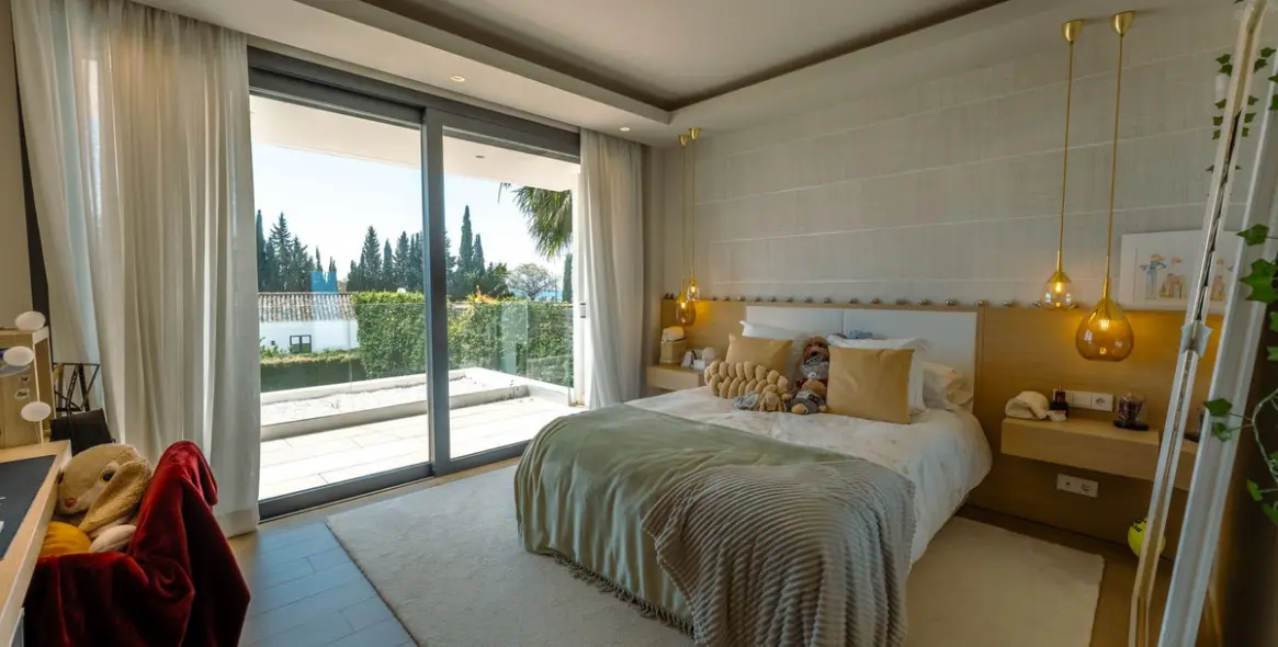 Alquiler a largo plazo de villa independiente en Cancelada 29